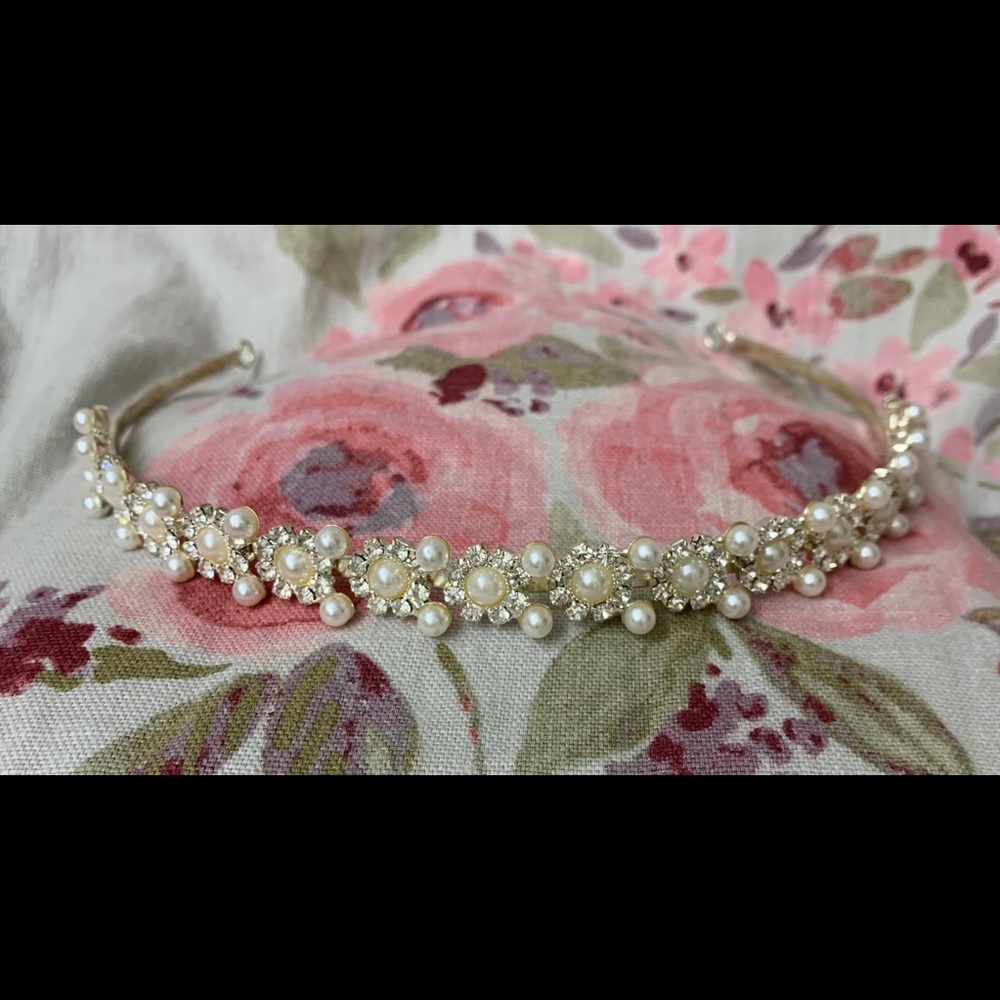 Tiara - Picture 2 of 2